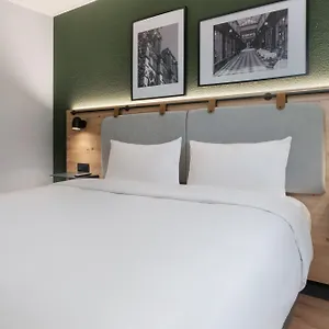 ** Hotel Campanile 15 - Tour Eiffel Francja