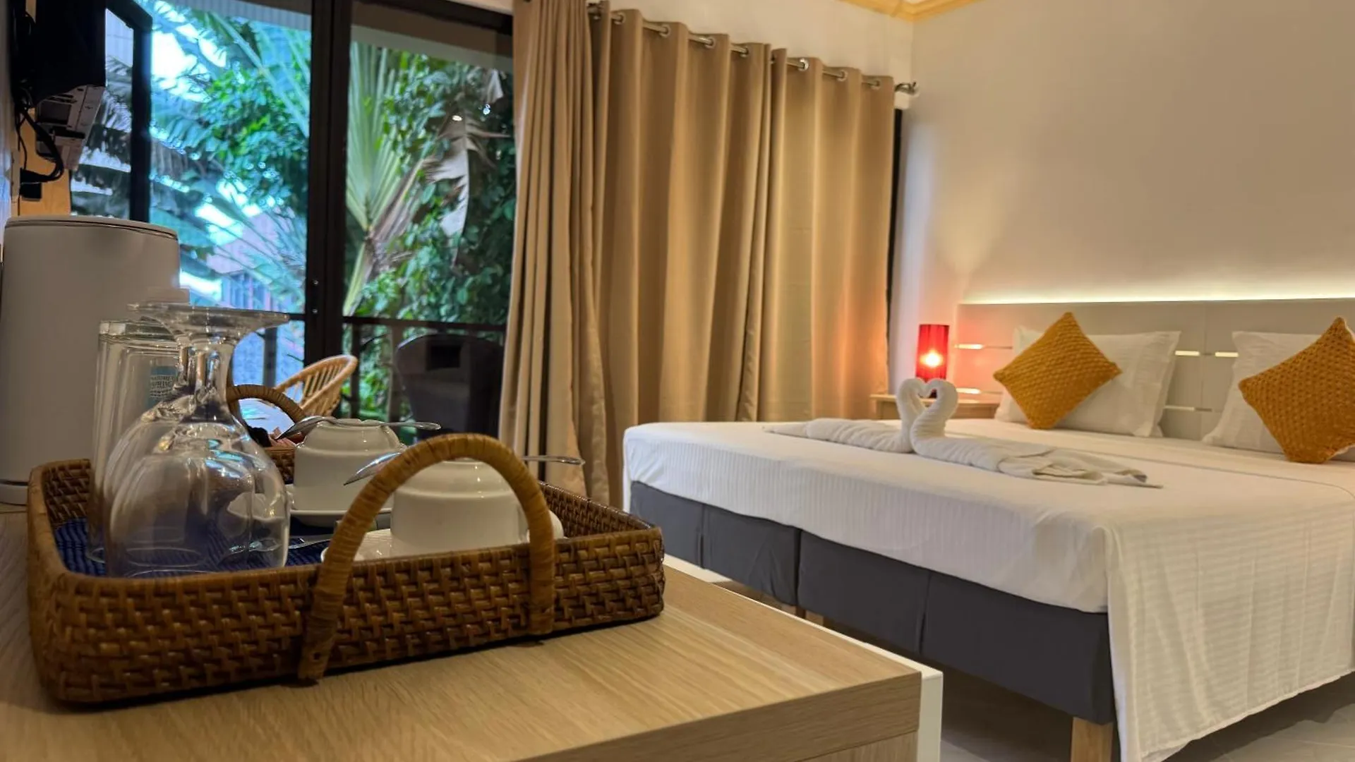 Alona Vida Beach Resort Panglao