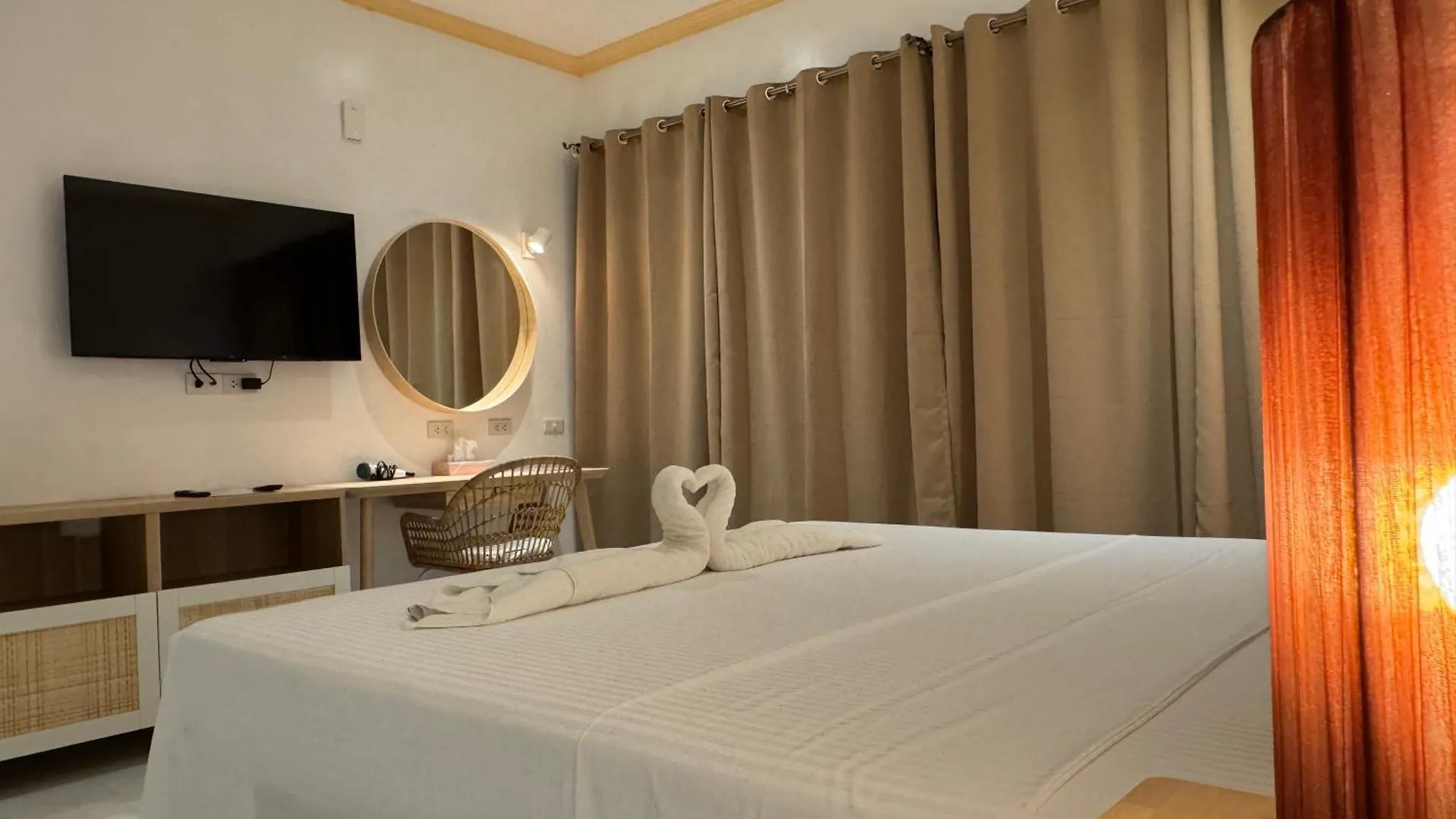 Alona Vida Beach Resort Panglao 3*,